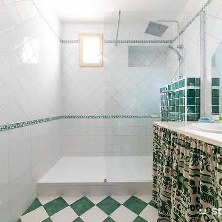 Mazet Avec Semesterbostad