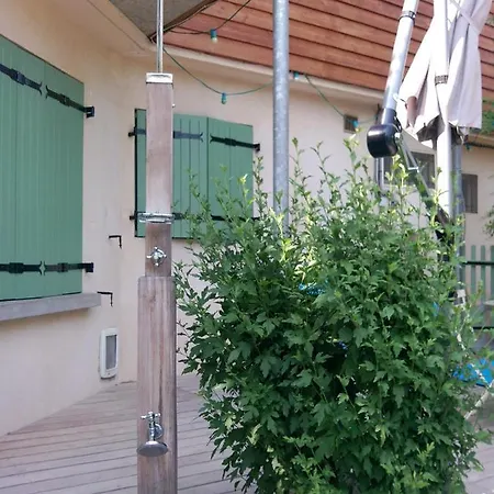 Mazet Avec Semesterbostad